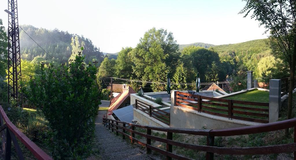 Zempleni Pitvaros Piheno Telkibanya Exterior photo
