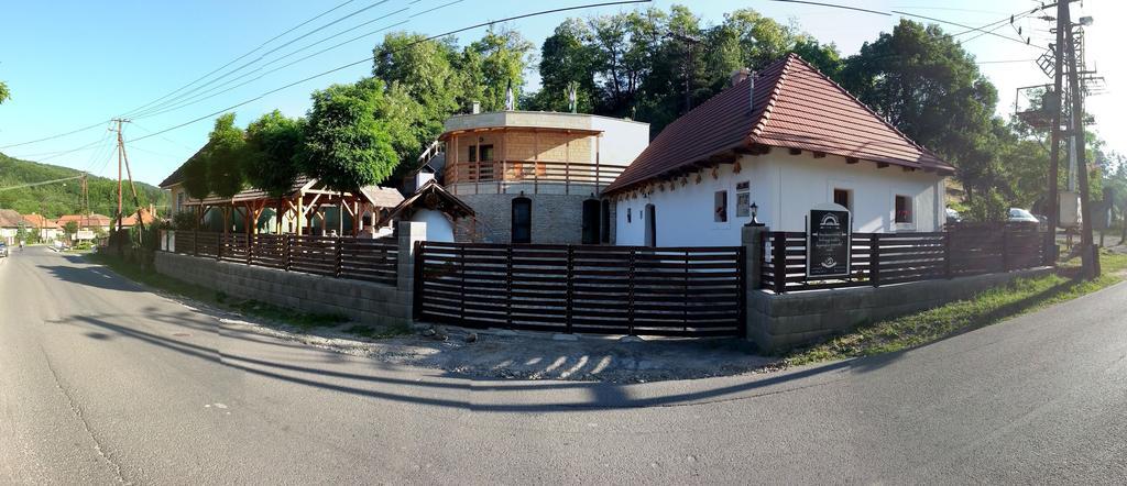 Zempleni Pitvaros Piheno Telkibanya Exterior photo